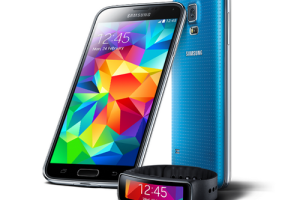 ว้าว! ผู้ใช้ Samsung Galaxy S5 รับสิทธิพิเศษ แลกซื้อ Gear Fit เพียงครึ่งราคา