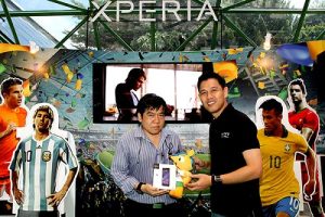 โซนี่ ส่งมอบ Xperia Z2 เครื่องแรกในประเทศไทย