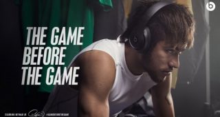 FIFA สั่งแบนนักเเตะห้ามสวมหูฟัง Beats ในสนาม