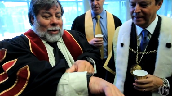 Steve Wozniak แทบจะโยน Samsung Galaxy Gear ทิ้ง หลังจากใช้ไปได้เพียงครึ่งวัน