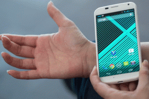 Moto X ปลดล็อคหน้าจอมือถือได้ด้วยรอยสักบนท่อนแขน!