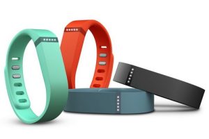 สายรัดข้อมือสุขภาพ Fitbit Flex วางจำหน่ายแล้ว 3,990 บาทที่ iStudio