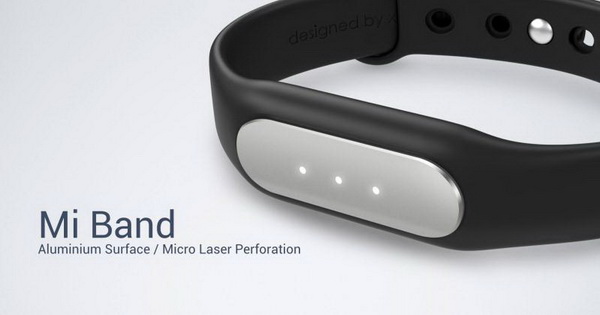 สายรัดข้อมือเพื่อสุขภาพน้องใหม่ Xiaomi Mi Band ราคาถูกเหลือเชื่อ!