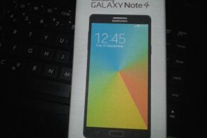 หลุดออกมาตามกันกับ Galaxy Note 4 แบบเเกะกล่อง