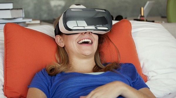 Samsung Internet เบราว์เซอร์ใหม่ให้คุณท่องเว็บ 360 องศา ผ่านแว่น Gear VR ได้โดยตรง