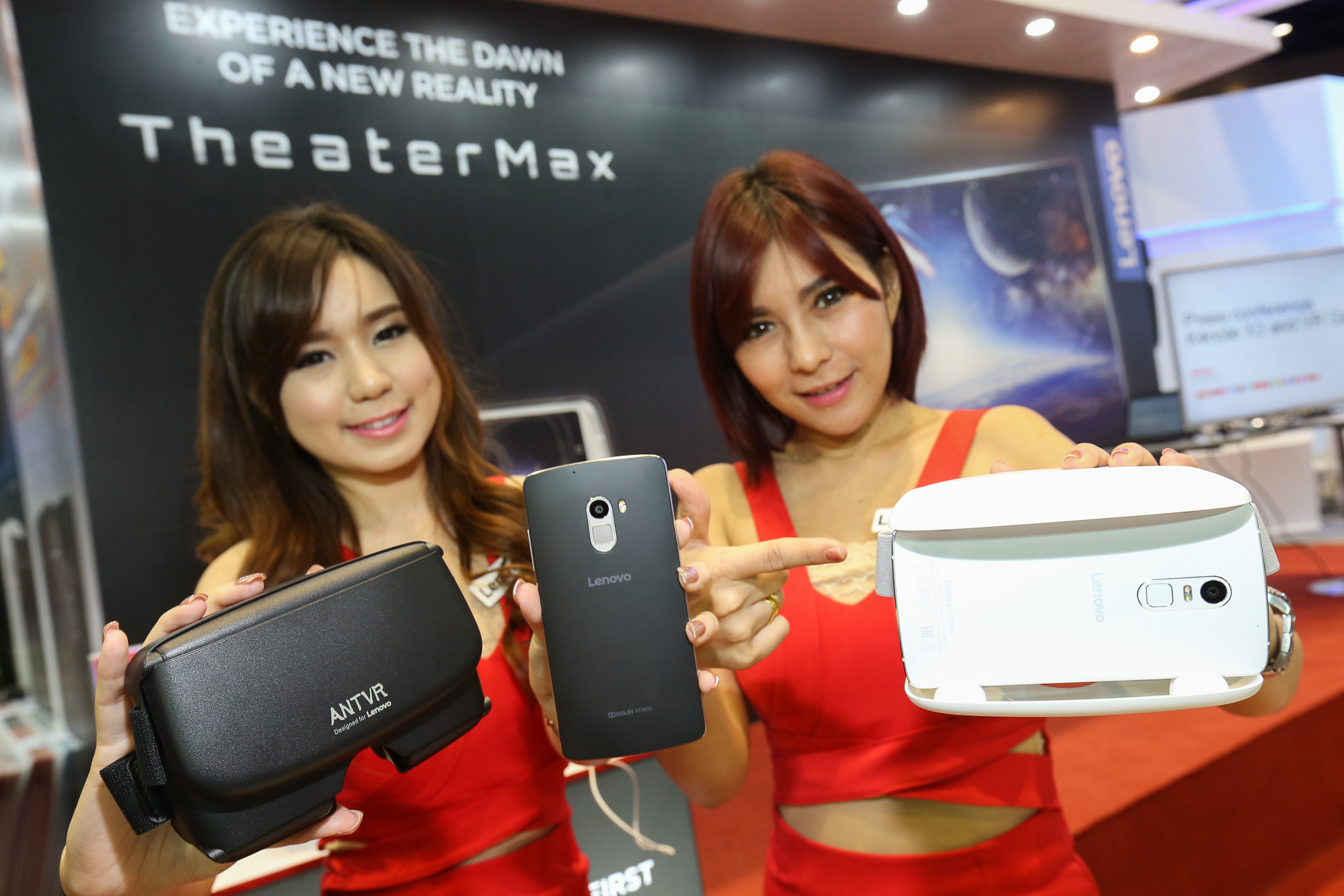 เปิดตัว Lenovo K4 Note และ VIBE X3 สมาร์ทโฟนสองรุ่นแรกของโลก มาพร้อมประสบการณ์ TheaterMax