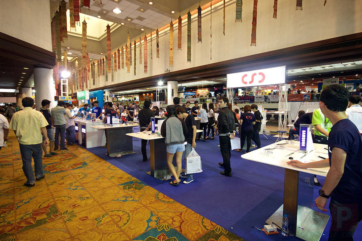 โปรโมชั่นของแถมจัดเต็ม ที่บูธ CSC ในงาน Commart Connect 2016