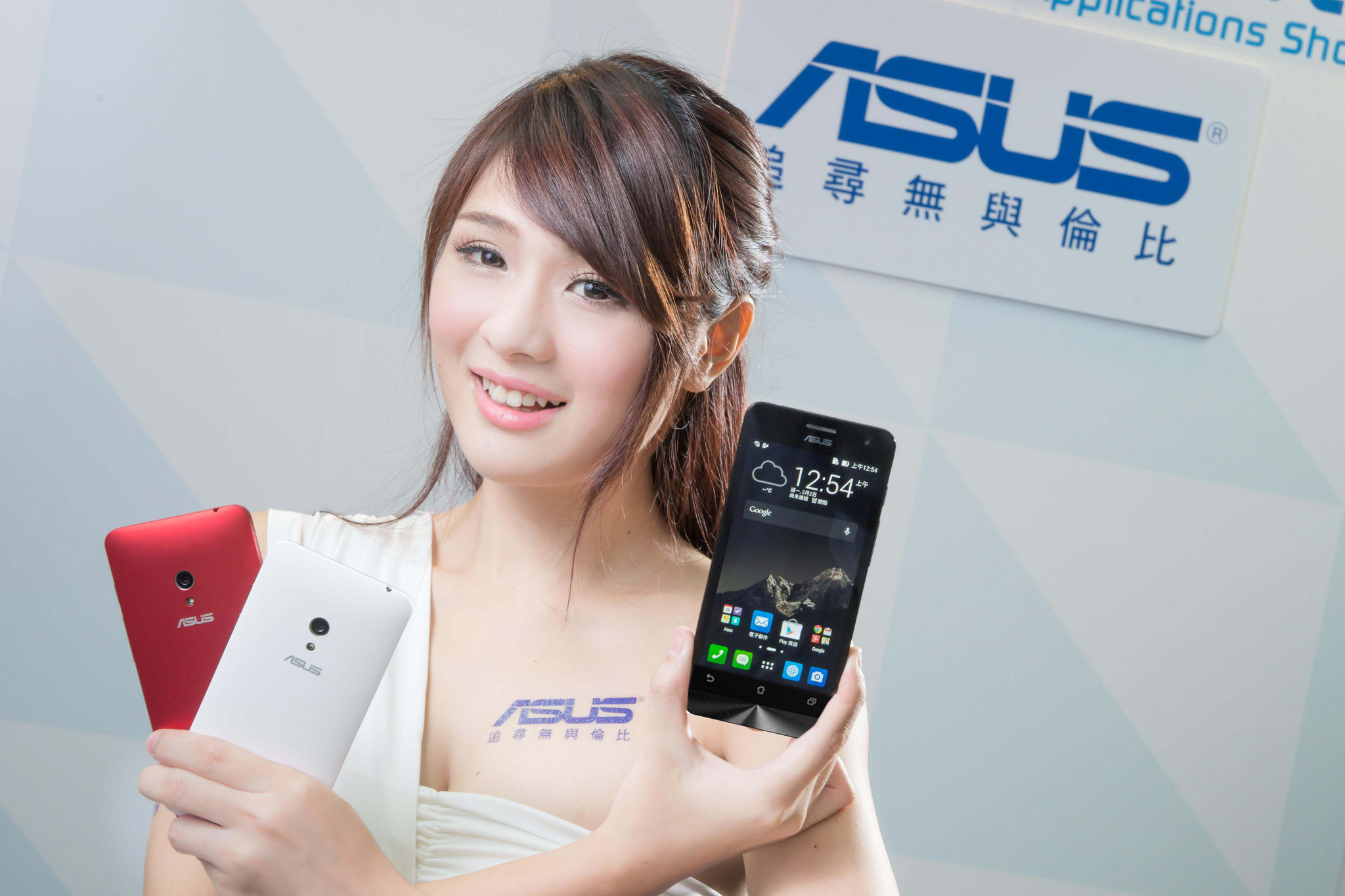 ASUS Zenfone Laser 6 นิ้ว (ZE601KL) หน้าจอใหญ่ เพื่อความบันเทิงแบบไร้ขีดจำกัด