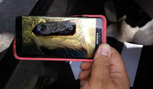 แรงต่อเนื่อง!! Galaxy Note7 เครื่องล็อตใหม่ เกิดไฟลุกไหม้คามือเด็กสาวในสหรัฐฯ