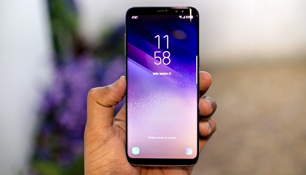 ลูกค้าลั่น Samsung Galaxy S8 ทำหมดศรัทธา! เหตุจอแดงตั้งแต่แกะกล่อง แต่เปลี่ยนเครื่องไม่ได้