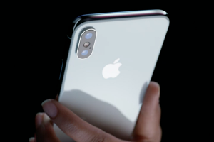 Studio 7 ให้เป็นเจ้าของ iPhone X เครื่องเปล่าไม่ติดสัญญา รับข้อเสนอสุดพิเศษ 14,500 บาท!