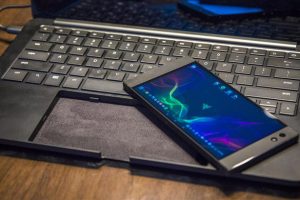 Razer โชว์ผลงาน Project Linda อุปกรณ์รวมร่าง Razer Phone เอาใจสายเกมเต็มพิกัด!