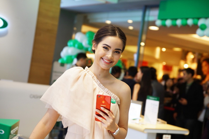 OPPO F7 เปรี้ยงสุดๆ! ยอดขายพุ่งทะลุเป้าเป็นอับดับ 1 ใน 2 วัน พร้อมจัดกิจกรรมสุดพิเศษกับ ญาญ่า ขอบคุณทุกกระแสการตอบรับ