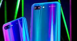 Honor 10 สุดยอดเรือธง!! กล้องหลังคู่ผสาน AI 2.0 บอดี้กระจกสะท้อนแสงอโรร่าดีไซน์พิเศษ ในราคาสุดเร้าใจ