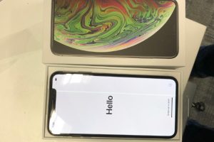 พบปัญหา iPhone XS Max จอแสดงผลมีเส้นเขียวขึ้นตั้งแต่แกะกล่อง!